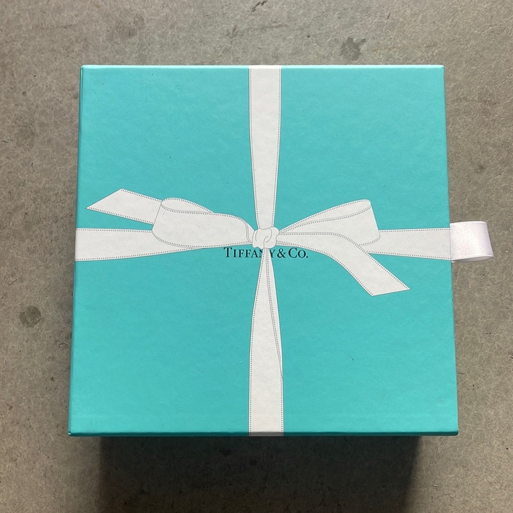 Tiffany & co. Gift box 8 1/2” x 8 1/2” x 3” authentic only